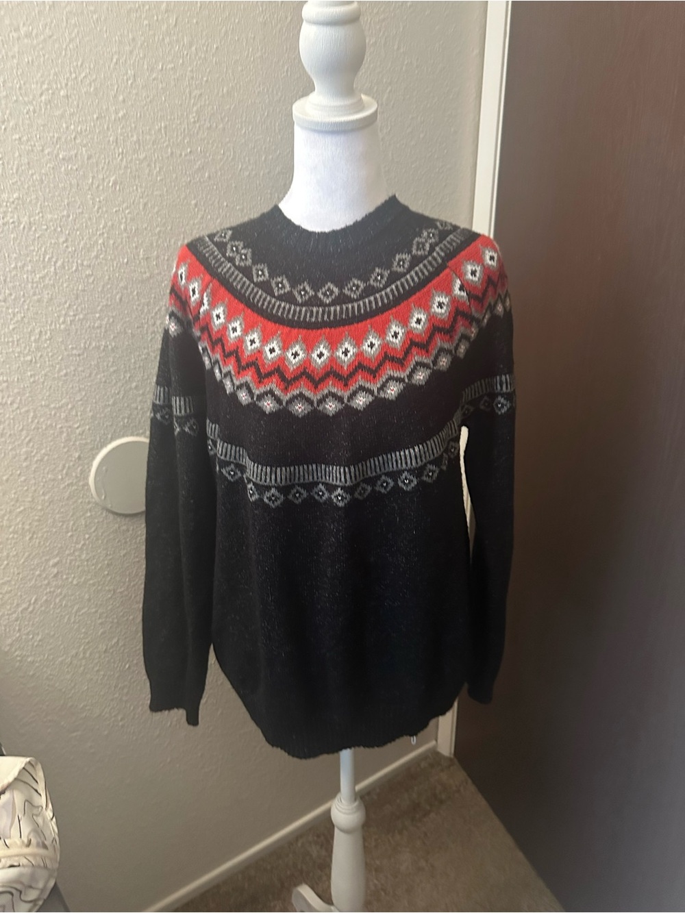 Weatherproof Black Fair Isle Crewneck Sweater with Red Accents
